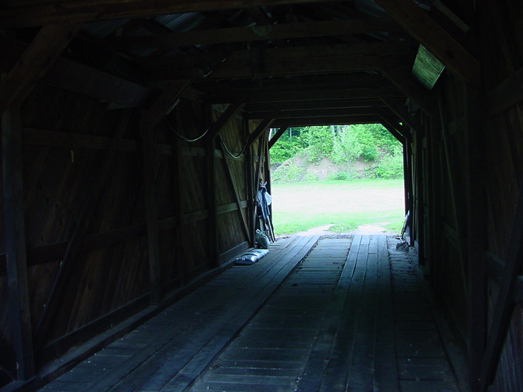 Lawton_covered_bridge_03.JPG