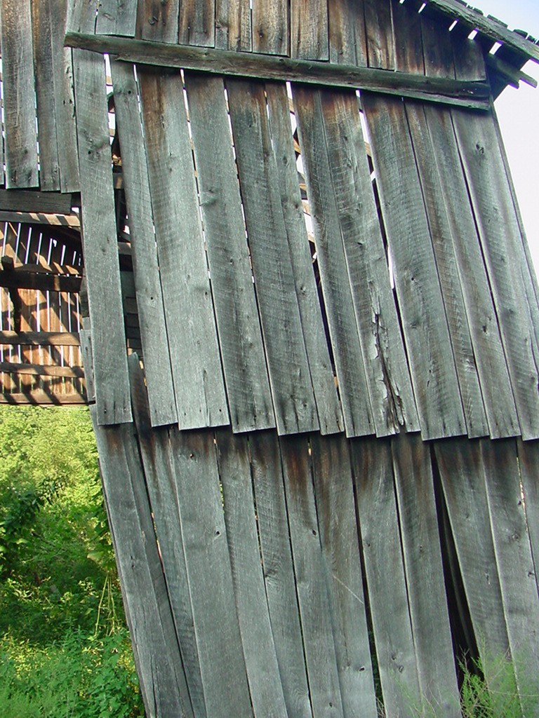 Ross_Chapel_barn_03.JPG