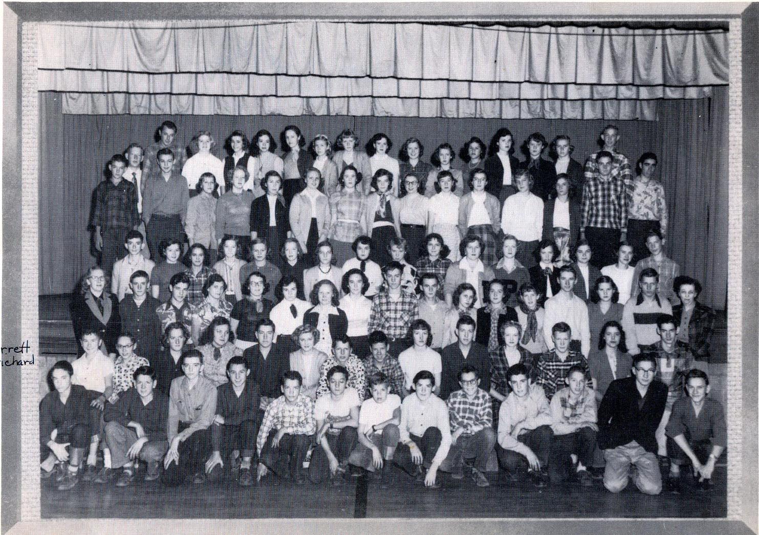 dPHS_Freshmen_1952.jpg - File written by Adobe Photoshop¨ 4.0