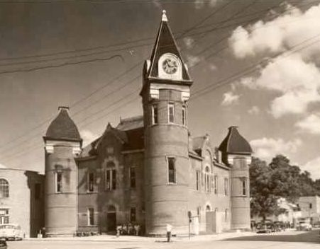 old_magoffin_courthouse
